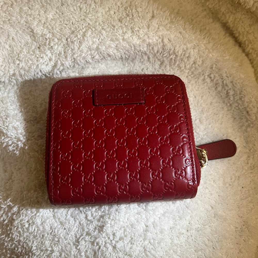 SOLD Gucci red leather wallet